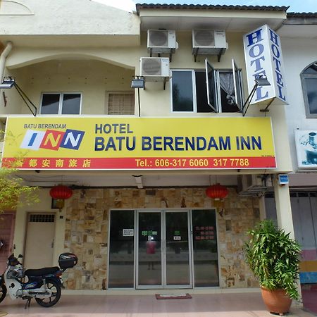 Batu Berendam Inn Kampong Sungai Putat Eksteriør billede