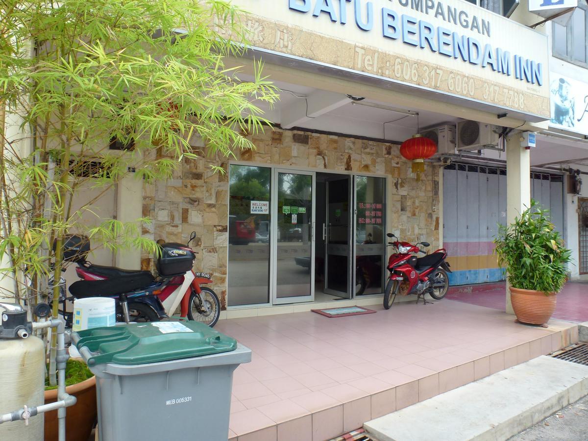 Batu Berendam Inn Kampong Sungai Putat Eksteriør billede