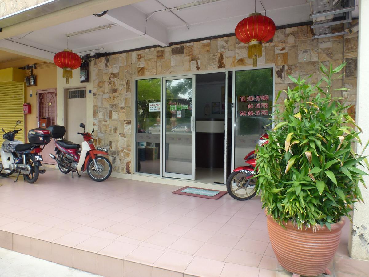 Batu Berendam Inn Kampong Sungai Putat Eksteriør billede