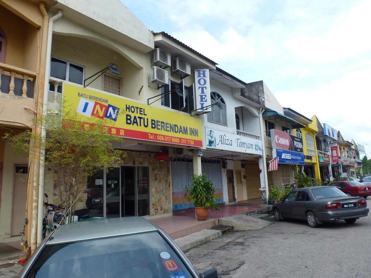 Batu Berendam Inn Kampong Sungai Putat Eksteriør billede