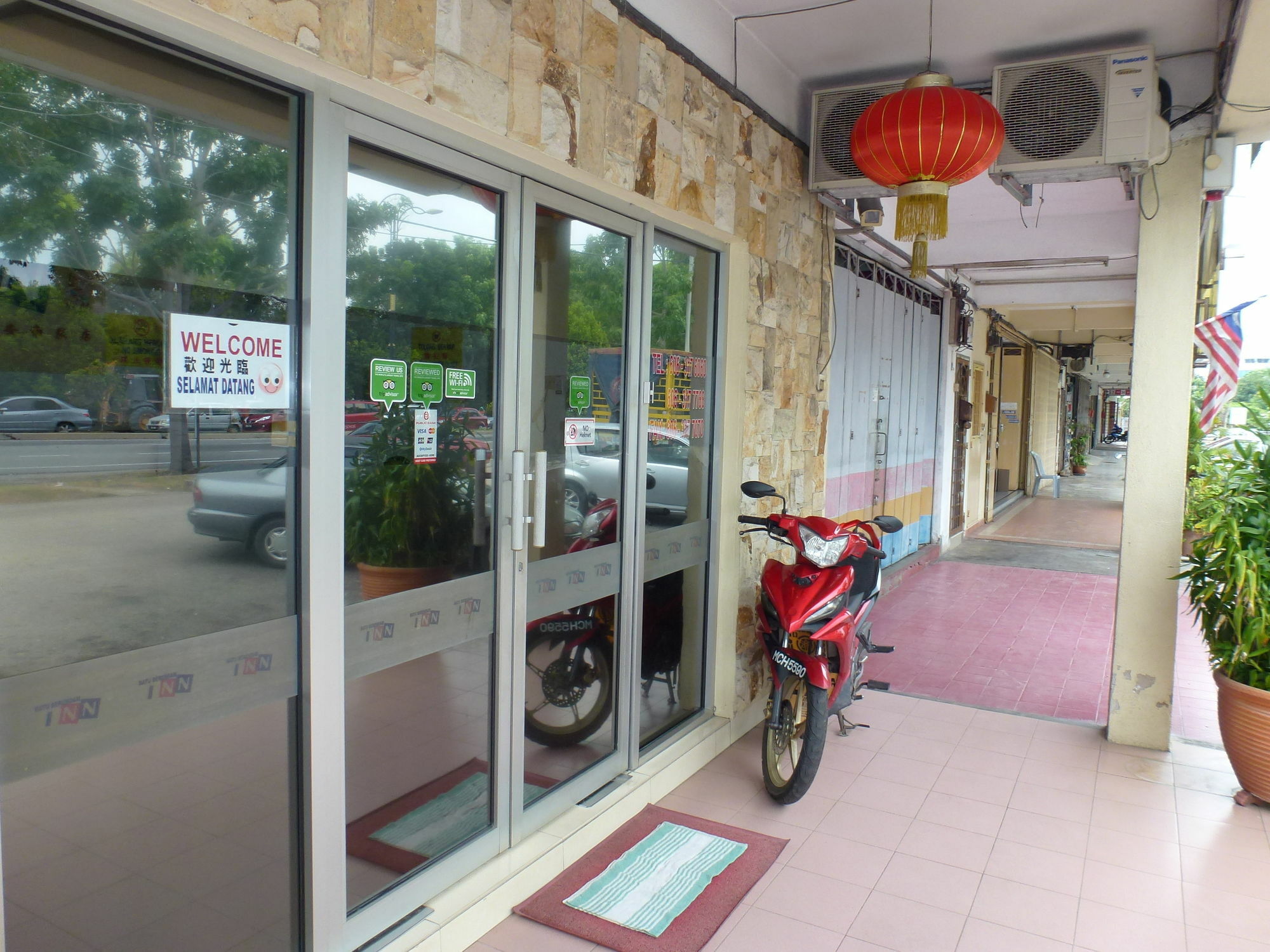 Batu Berendam Inn Kampong Sungai Putat Eksteriør billede